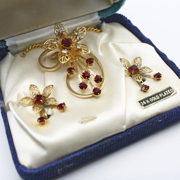 Vintage Jo Anne Jewels of Elegance 24K Gold Plated Jewelry Set w/ Box – Hey Viv - Picture 3 of 8